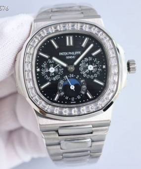 파텍필립 노틸러스 퍼페츄얼 캘린더 바게뜨 다이아 블랙 컬러 시계 워치